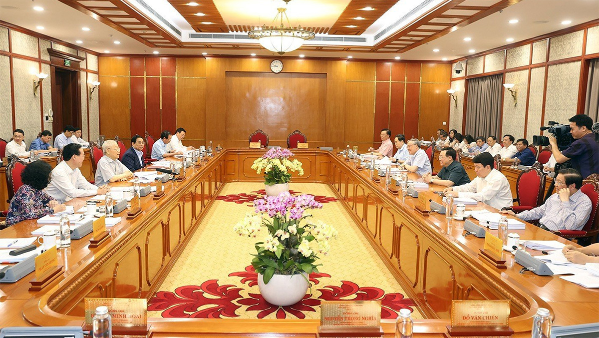 Tổng Bí thư Nguyễn Phú Trọng chủ trì họp Bộ Chính trị cho ý kiến tổng kết Nghị quyết 26-NQ/TW về phát triển tỉnh Nghệ An