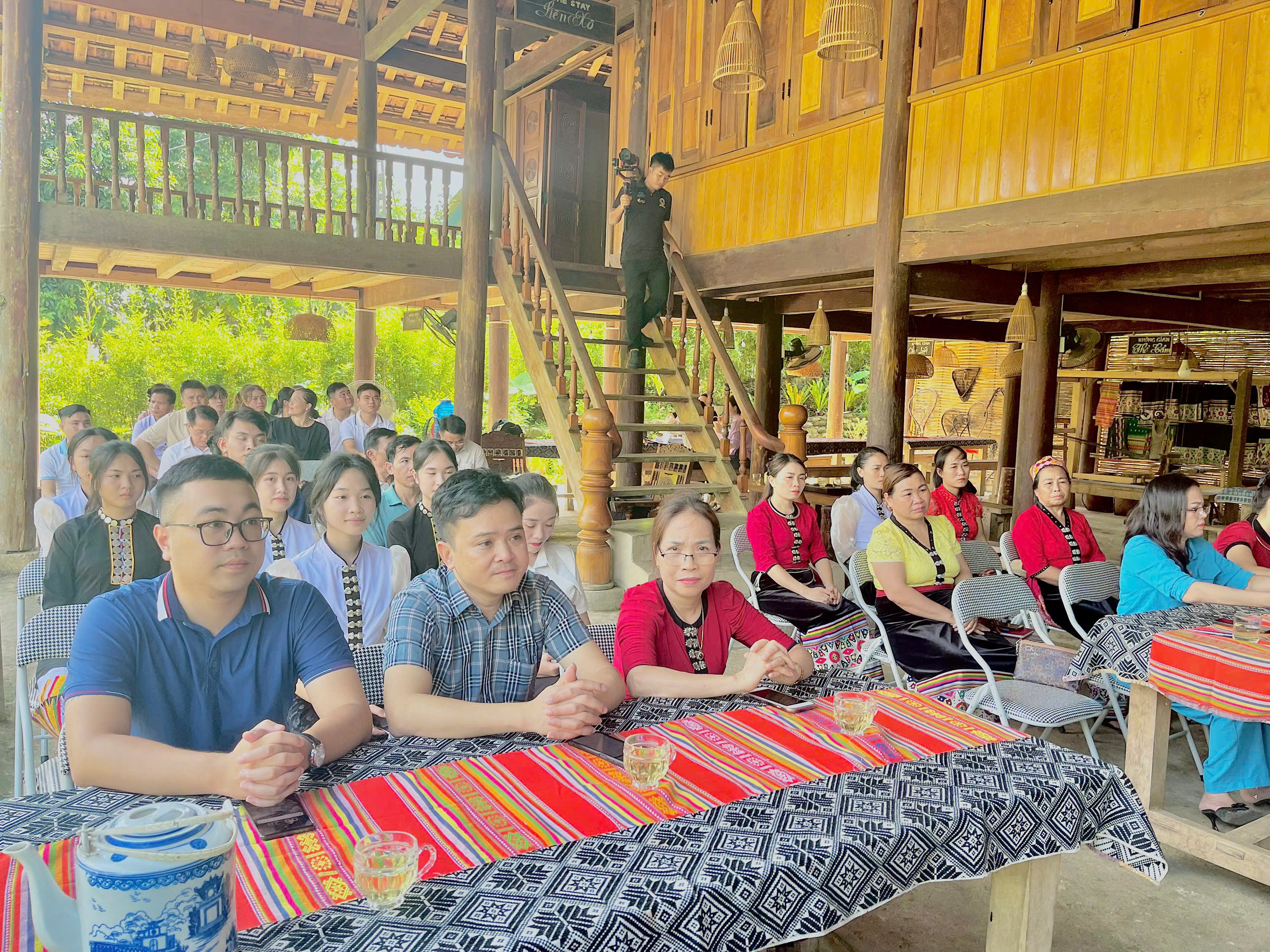 Khai mạc các lớp Tập huấn, truyền dạy, thực nghiệm mô hình thuộc Dự án 6 tại hai huyện Con Cuông và Quế Phong