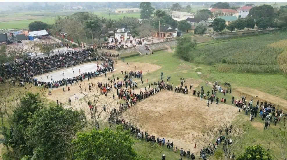 Khai mạc lễ hội Đền Bạch Mã 2026