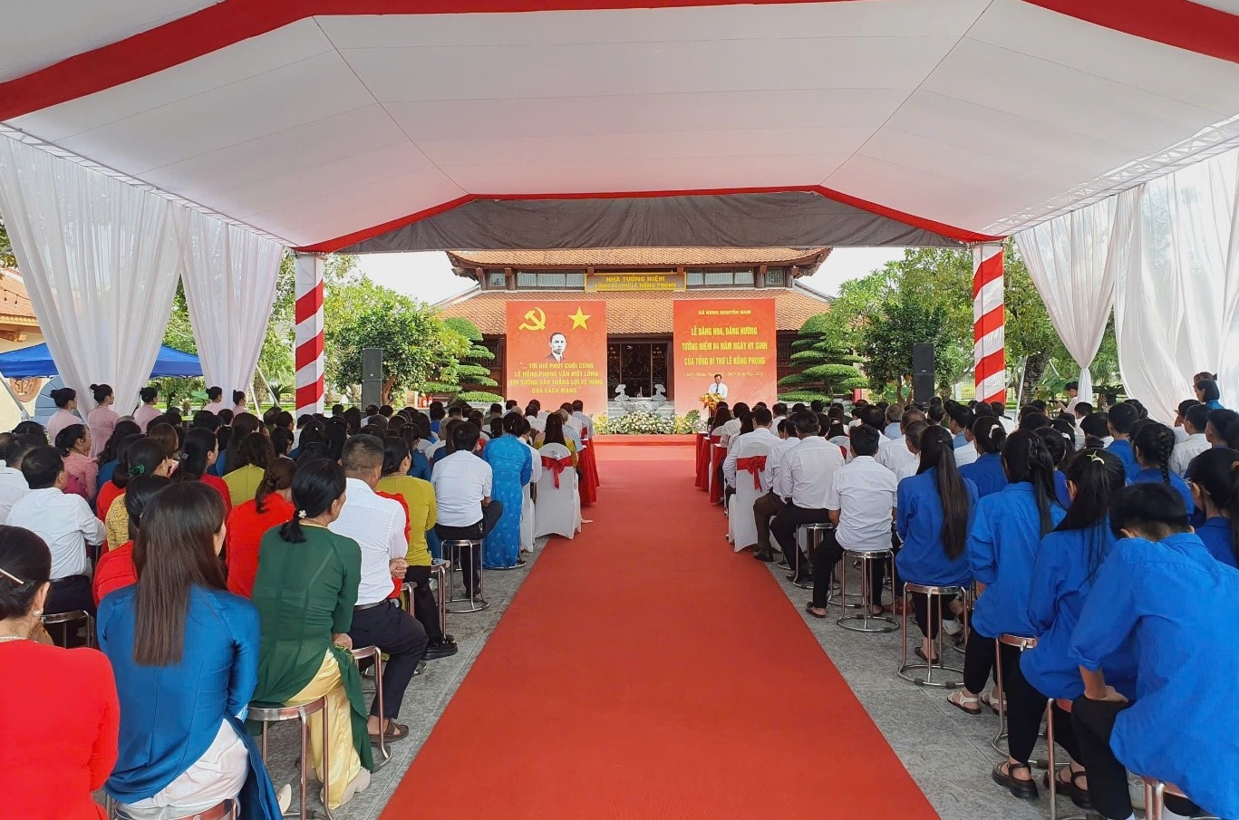 Trang trọng lễ dâng hoa, dâng hương tưởng niệm 84 năm ngày hy sinh của Tổng Bí thư Lê Hồng Phong