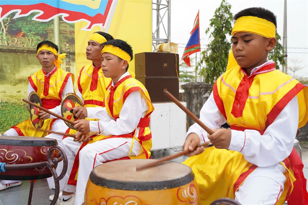 Hấp dẫn Hội thi đánh Trống tế Xuân Bính Ngọ