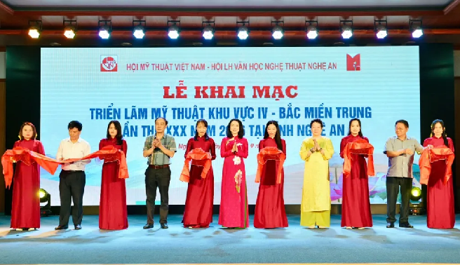 Khai mạc Triển lãm Mỹ thuật Khu vực Bắc Trung Bộ lần thứ 30 tại Nghệ An