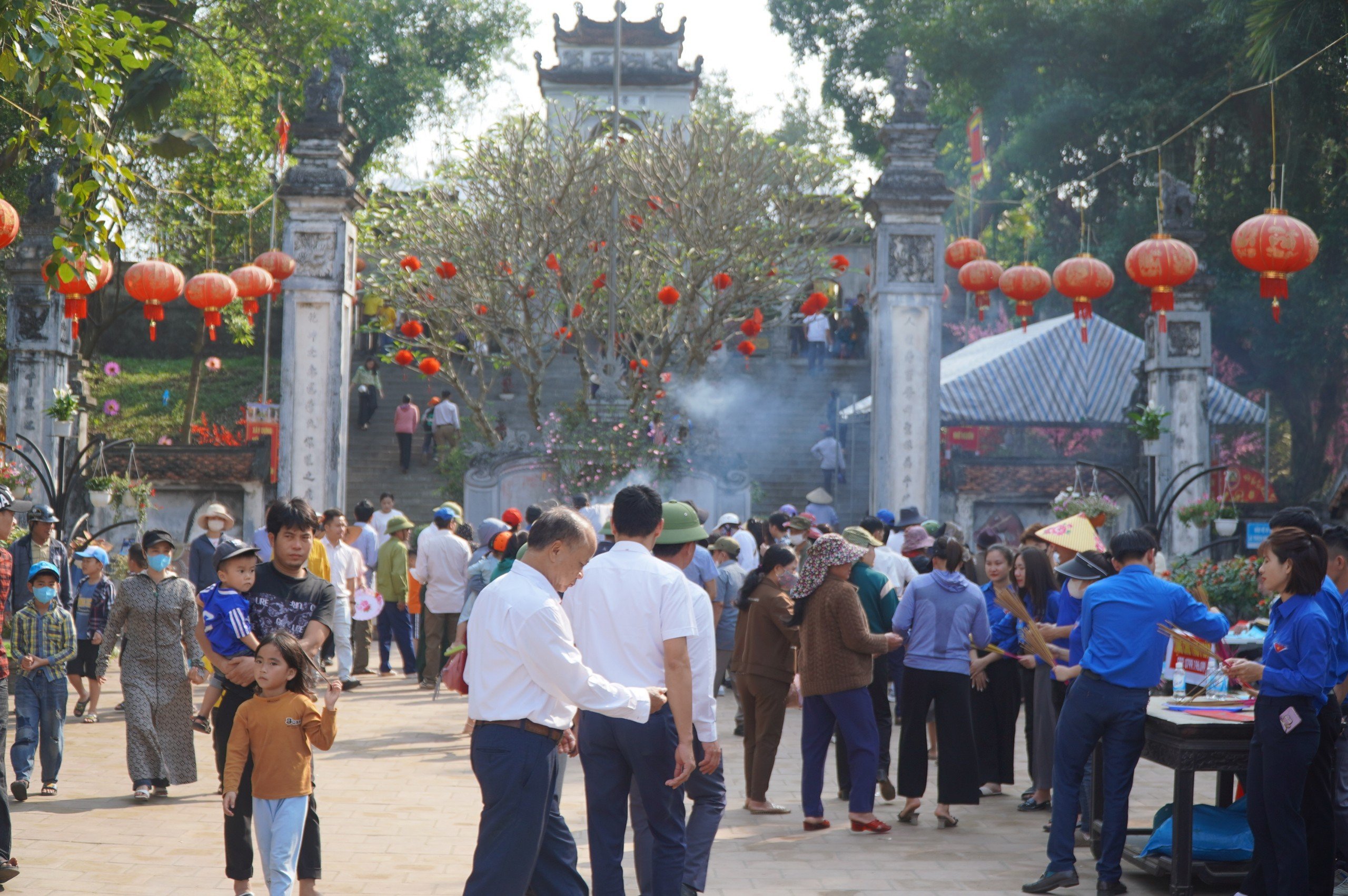 Diễn Châu khai hội đền Cuông