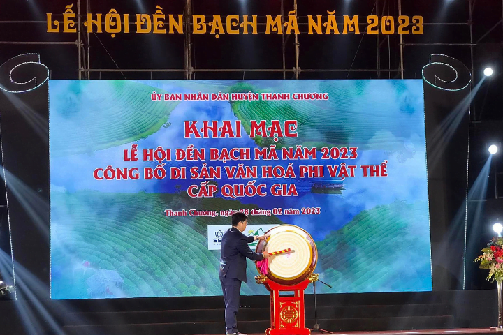 Khai hội đền Bạch Mã năm 2023 và công bố Di sản văn hóa phi vật thể quôc gia