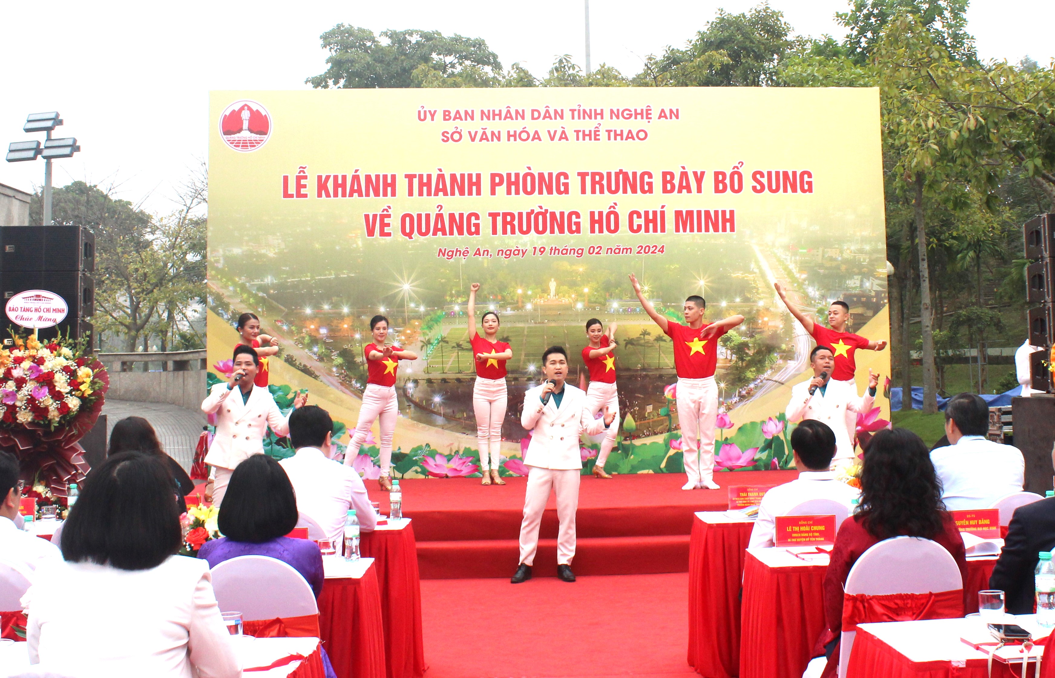 Sở Văn hóa và Thể thao Nghệ An khánh thành phòng trưng bày bổ sung về Quảng trường Hồ Chí Minh