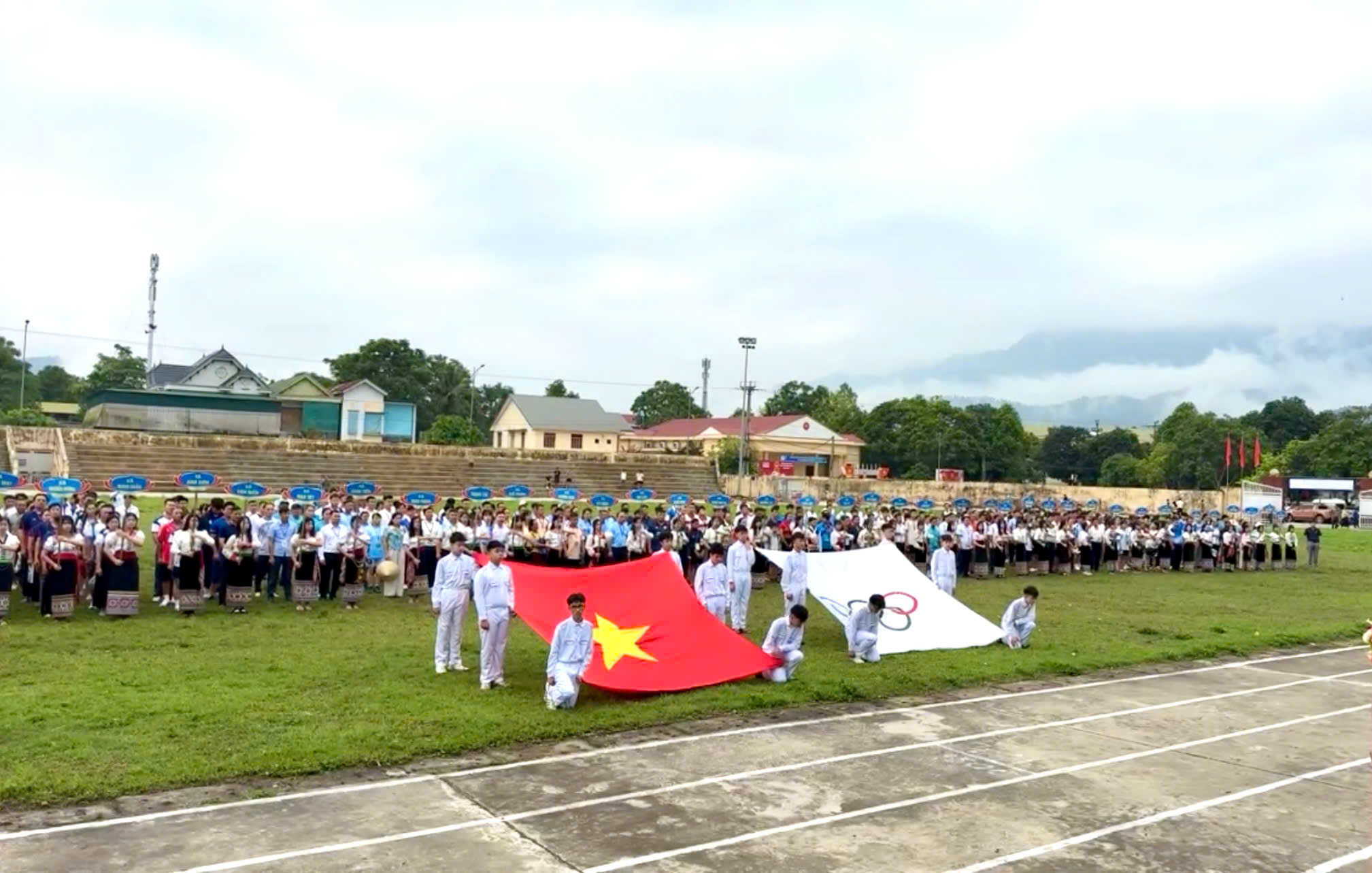 Khai mạc các môn Đá cầu, Bắn nỏ, Đẩy gậy tại Đại hội TDTT tỉnh Nghệ An lần thứ X