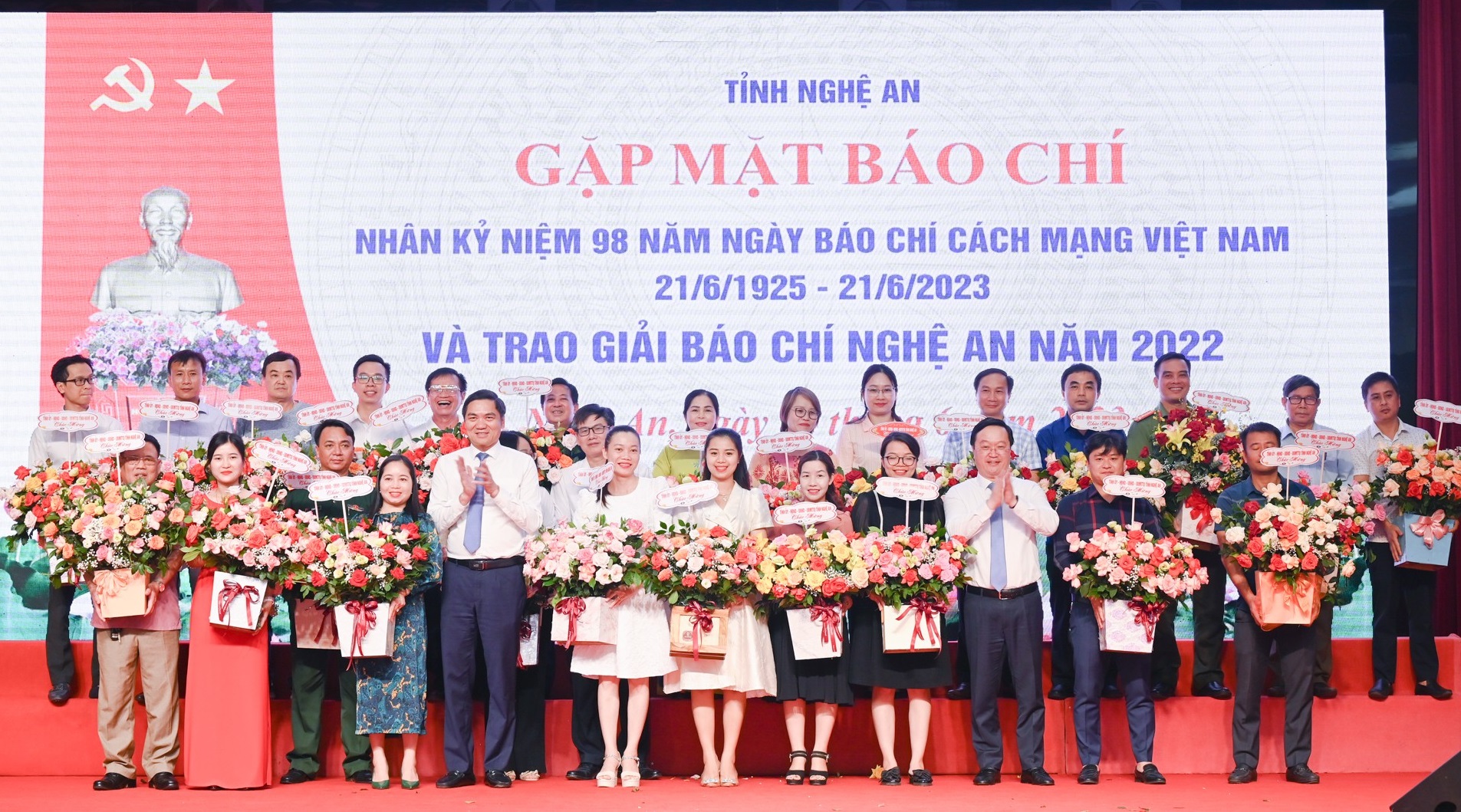 Nghệ An gặp mặt báo chí nhân kỷ niệm 98 năm Ngày Báo chí cách mạng Việt Nam và trao giải báo chí năm 2022