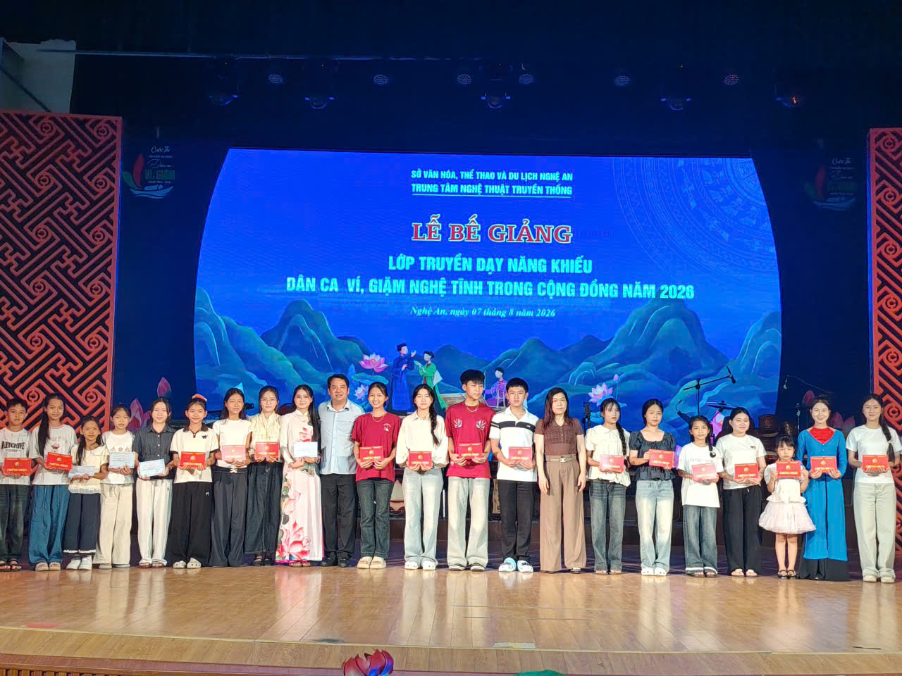 Bế giảng lớp truyền dạy năng khiếu dân ca Ví, Giặm năm 2026