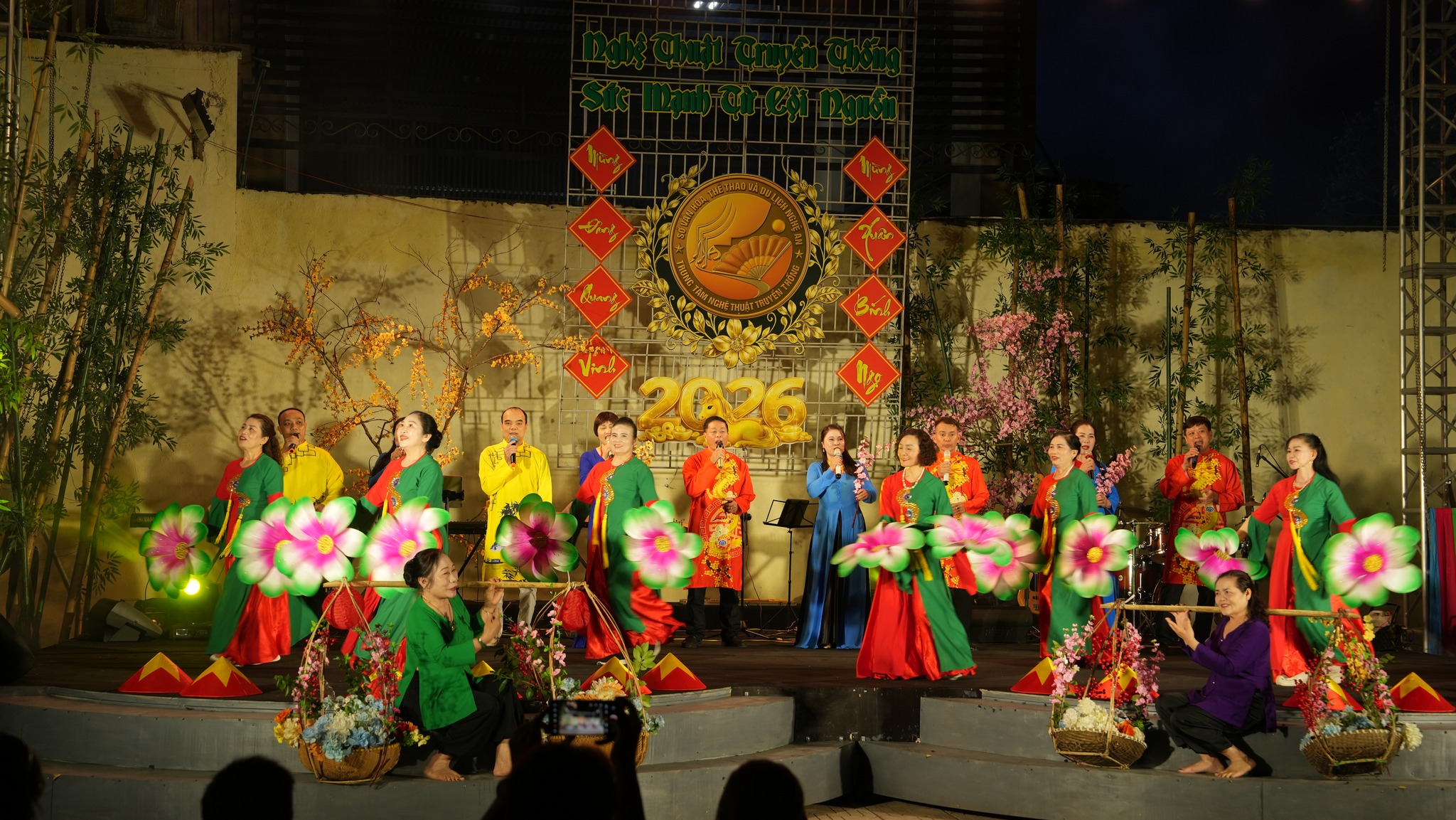 Rộn ràng, ý nghĩa chương trình nghệ thuật “Mừng Đảng quang vinh - Mừng Xuân Bính Ngọ”