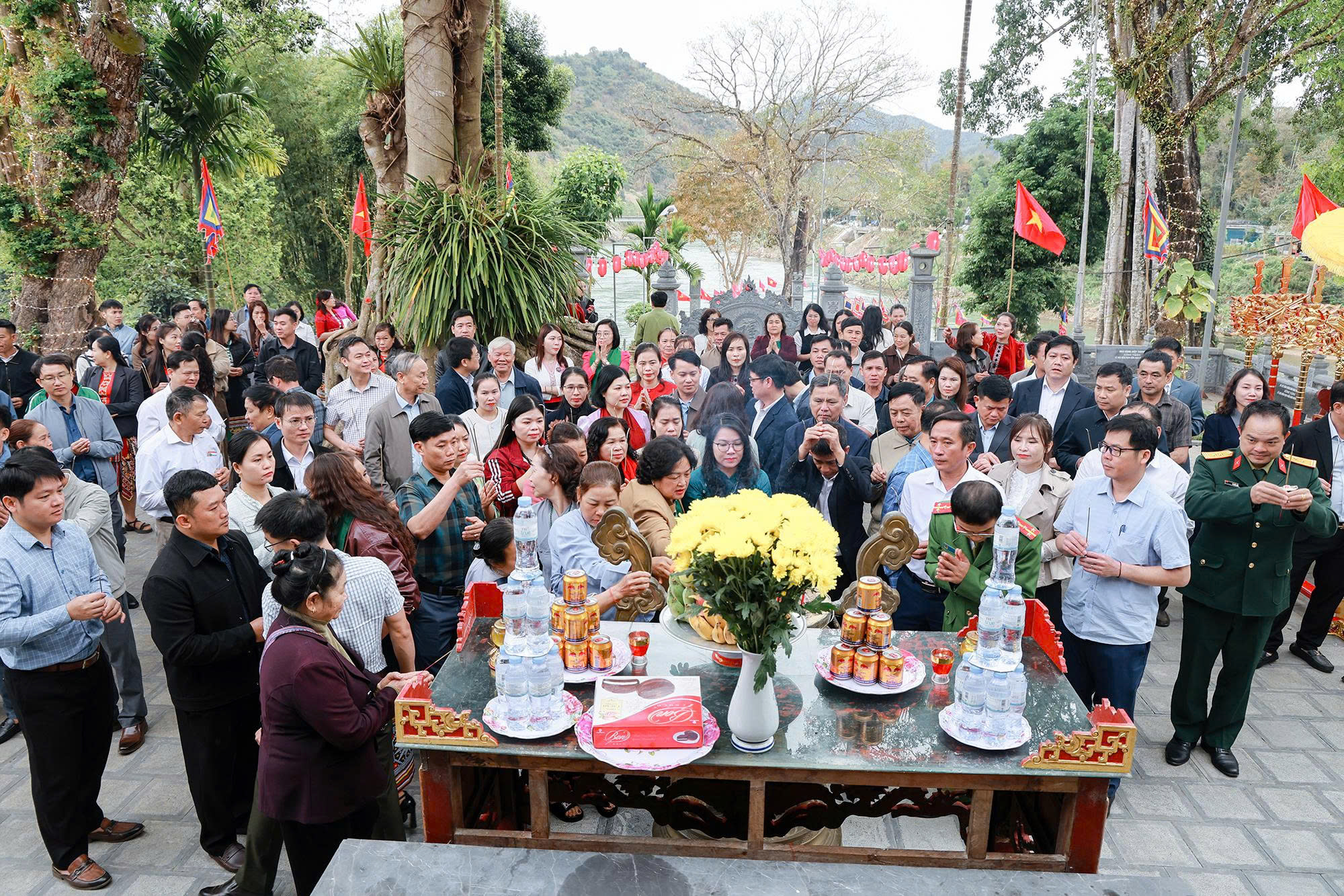 Xã Tương Dương tổ chức Lễ đại tế tại Đền Vạn - Cửa Rào