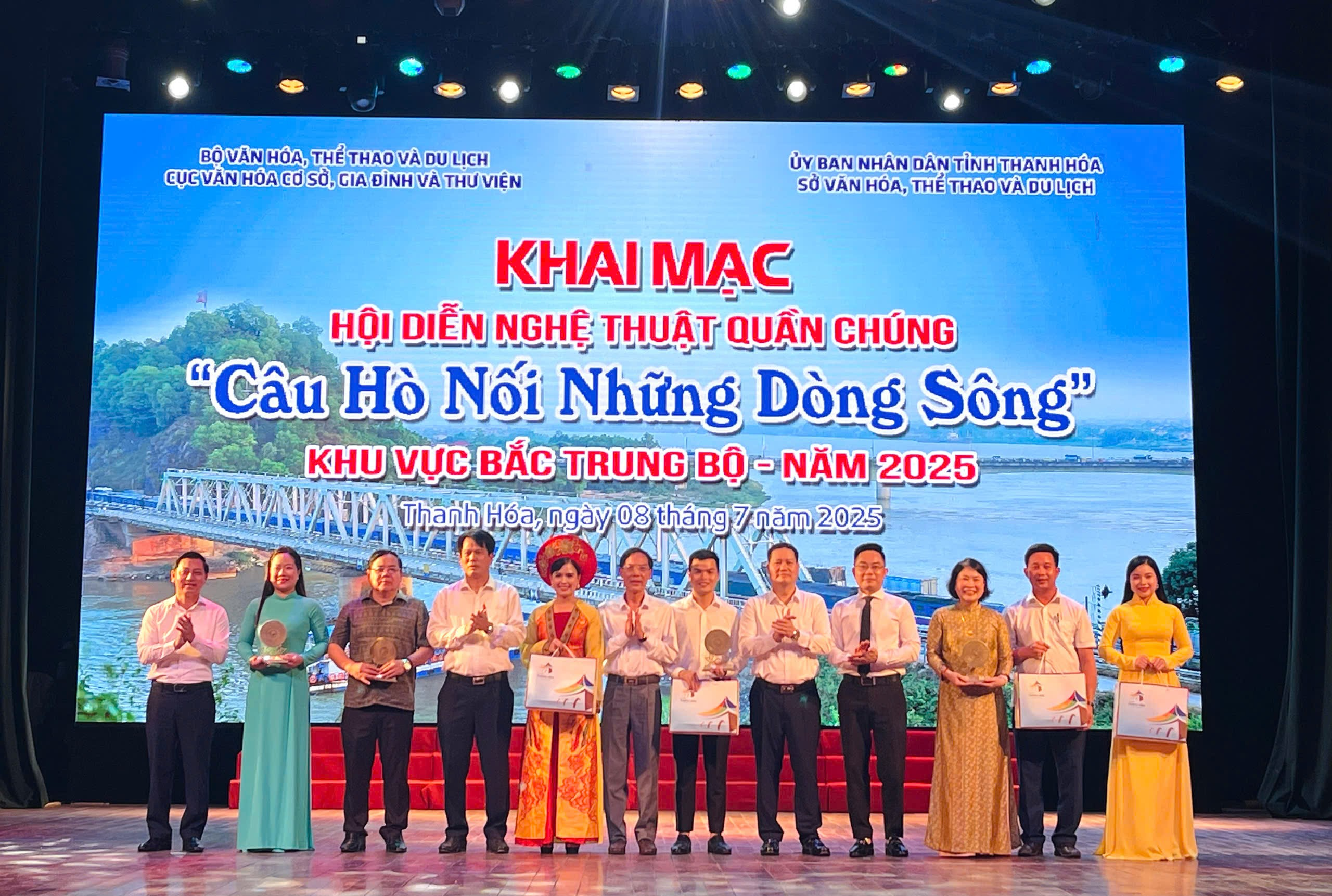 Khai mạc Hội diễn NTQC “Câu hò nối những dòng sông” khu vực Bắc Trung Bộ - năm 2025