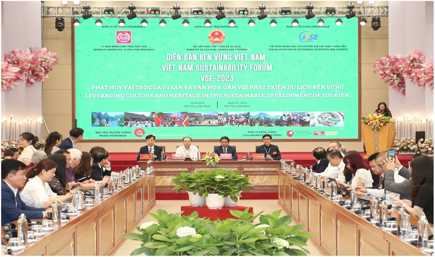 Hội thảo Phát huy vai trò Di sản văn hoá gắn với phát triển du lịch bền vững