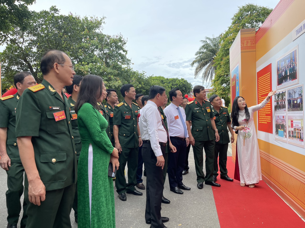 Trưng bày chuyên đề “Lực lượng vũ trang tỉnh Nghệ An: 79 năm, những mốc son tự hào”