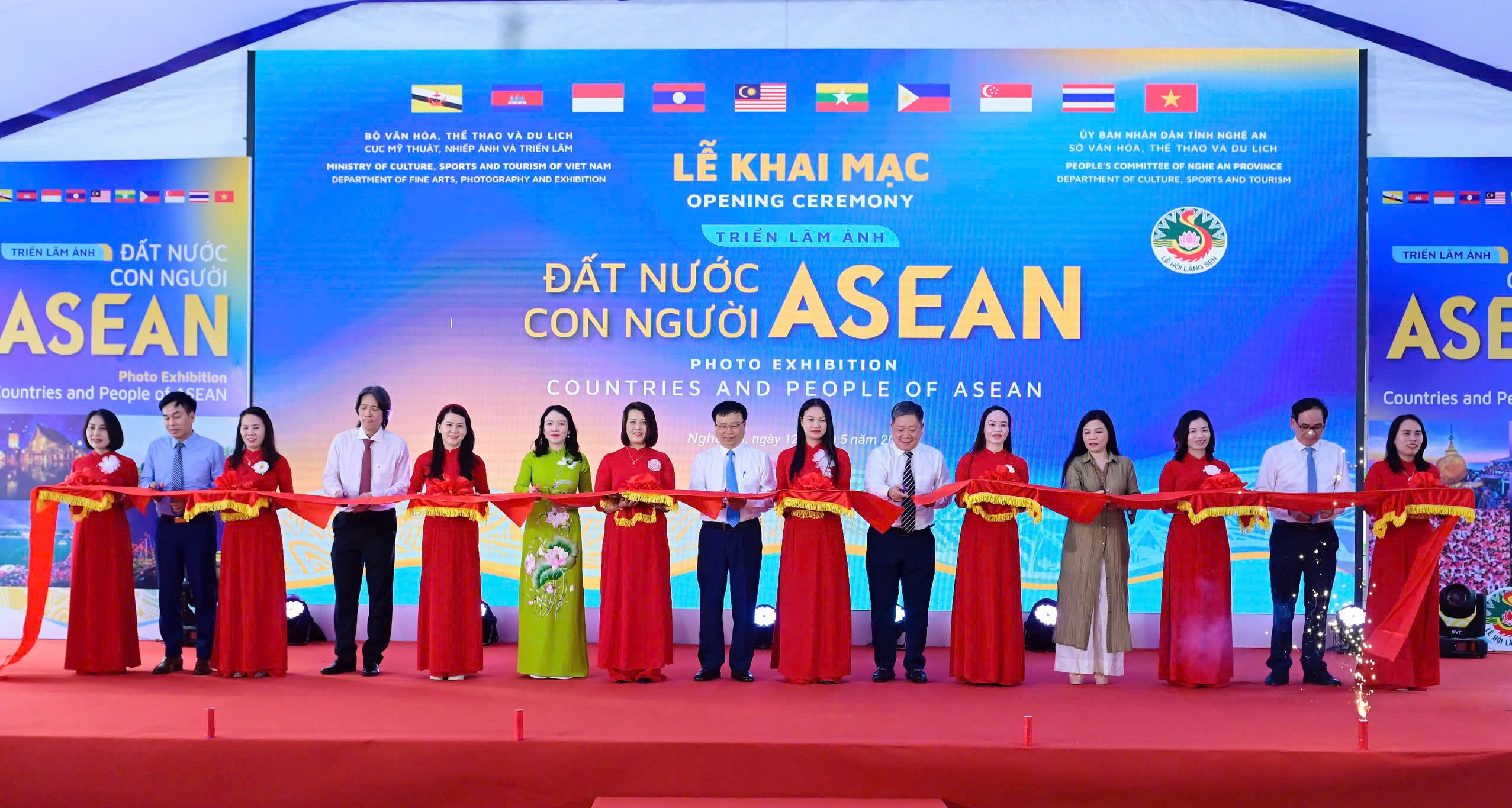 Khai mạc Triển lãm ảnh “Đất nước, con người ASEAN 2025’’