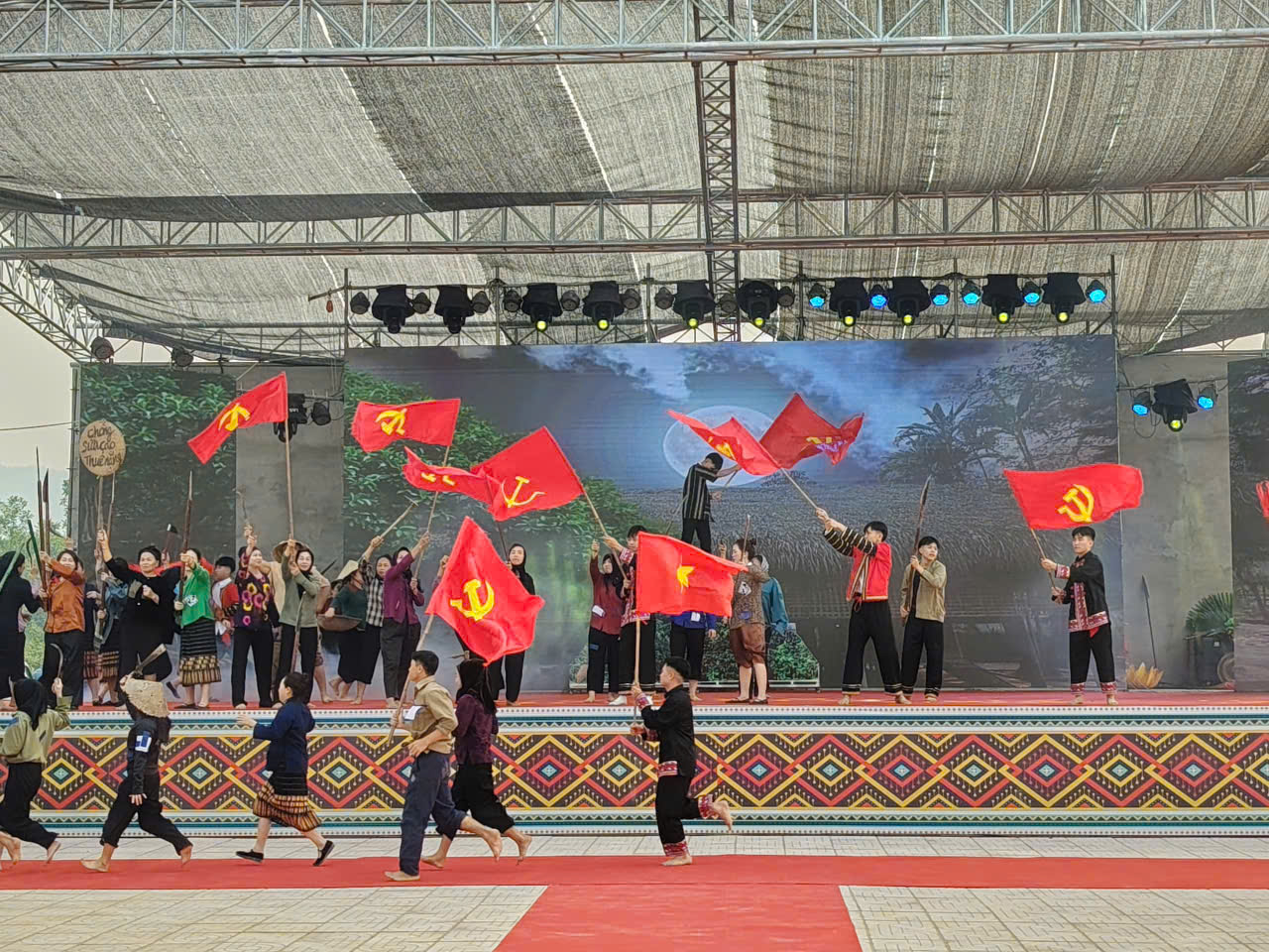 Xã Môn Sơn kỷ niệm 95 năm thành lập Chi bộ Đảng đầu tiên và khai hội Môn Sơn - Lục Dạ năm 2026