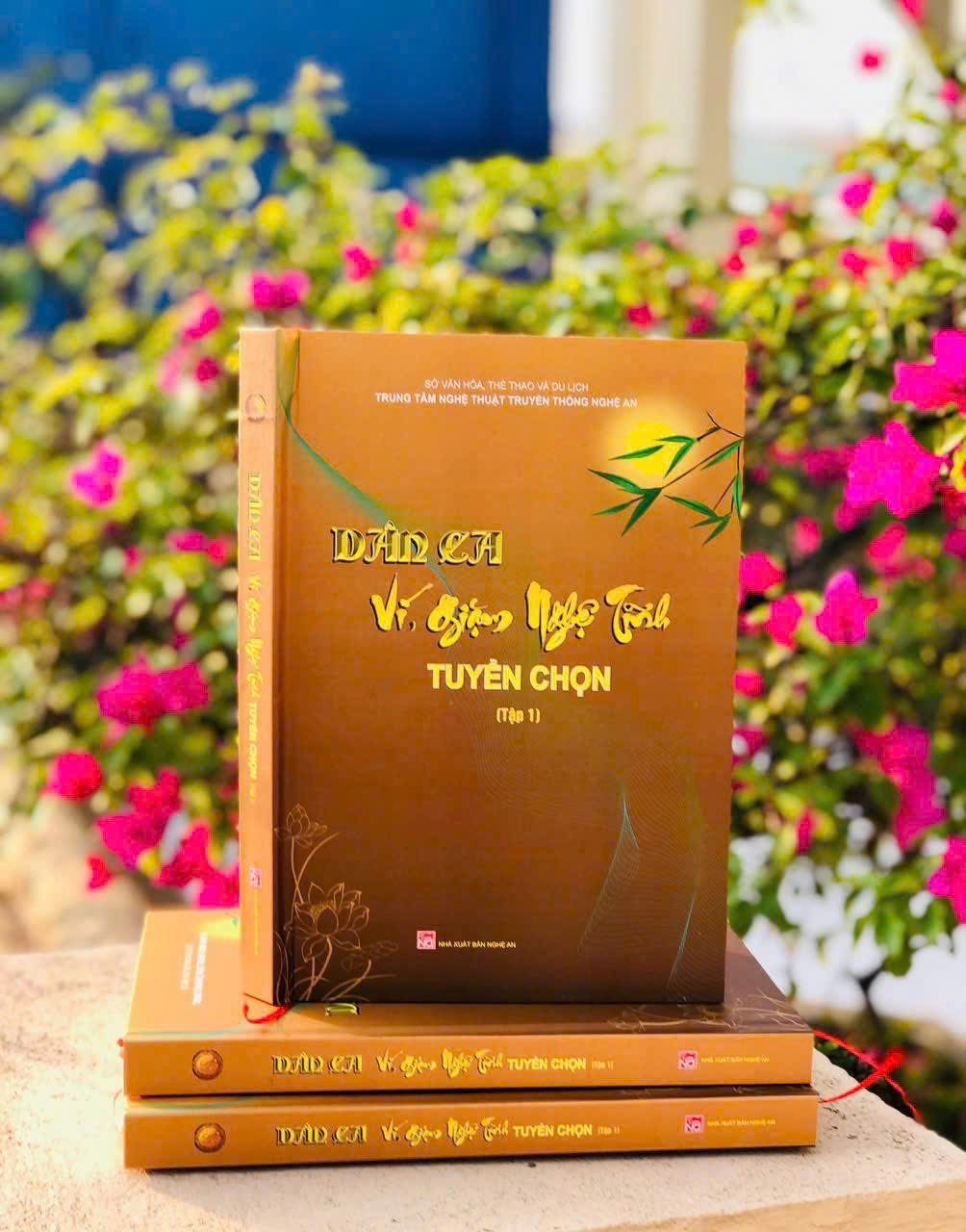 Ra mắt cuốn sách “Dân ca Ví, Giặm Nghệ Tĩnh tuyển chọn”